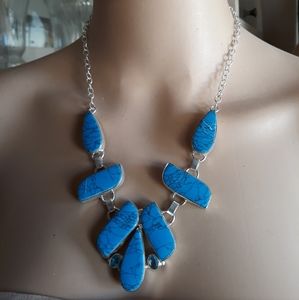 BEAUTIFUL  NECKLACE  NWOT